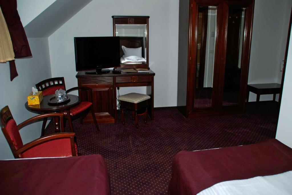 Hanul Domnesc Braşov Habitación foto