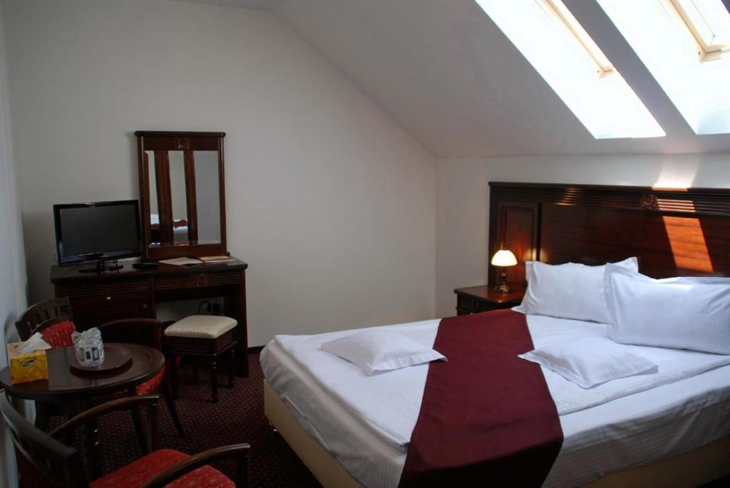 Hanul Domnesc Braşov Habitación foto
