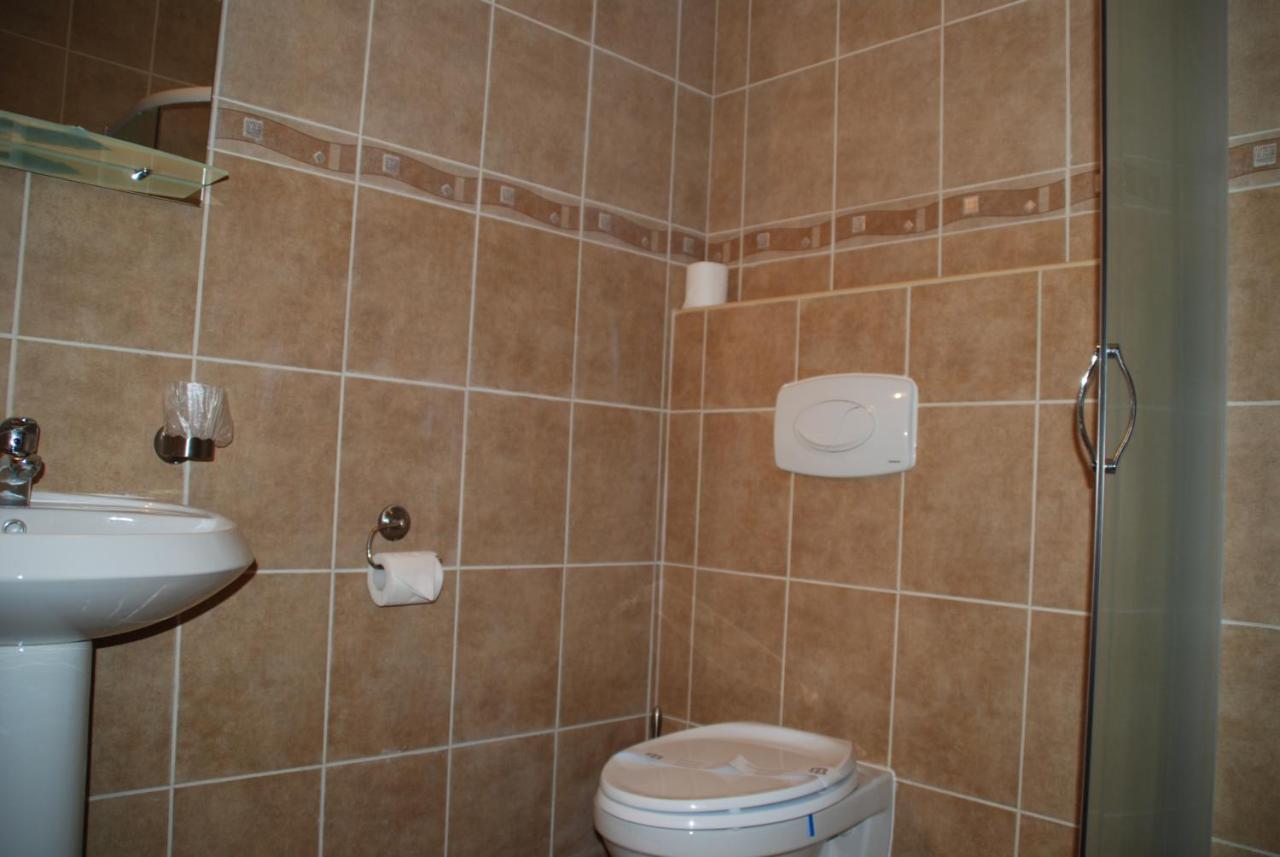 Hanul Domnesc Braşov Habitación foto
